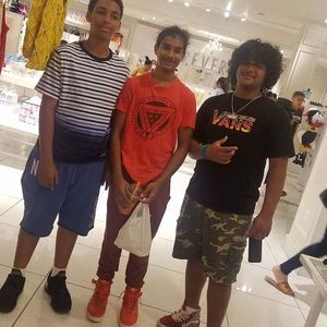 Meet your Posher, Nicholas